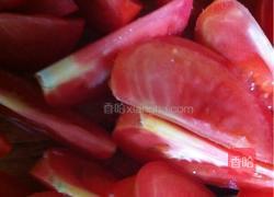 猪肉蕃茄汤的做法图解2