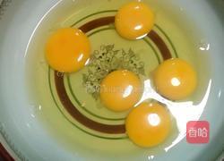 猪头肉焖鸡蛋的做法图解1