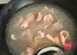 鲜菇红枣鸡汤的做法图解2