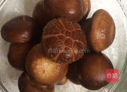 香菇大骨汤的做法图解2