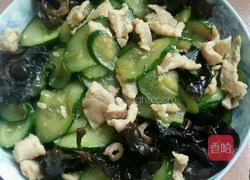 青瓜黑木耳炒瘦肉的做法图解8