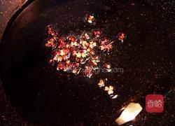 麻辣鸡翅尖的做法图解2