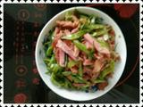 犍孑肉炒扁豆角的做法[图]