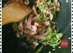 犍孑肉炒扁豆角的做法图解5