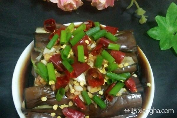 功效花椒:溫中,止瀉,止痛食材用料長茄子1個生抽適量朝天椒適量麻油蒜