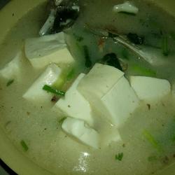 草鱼头豆腐汤的做法[图]