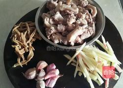 子姜焖鸭的做法图解1