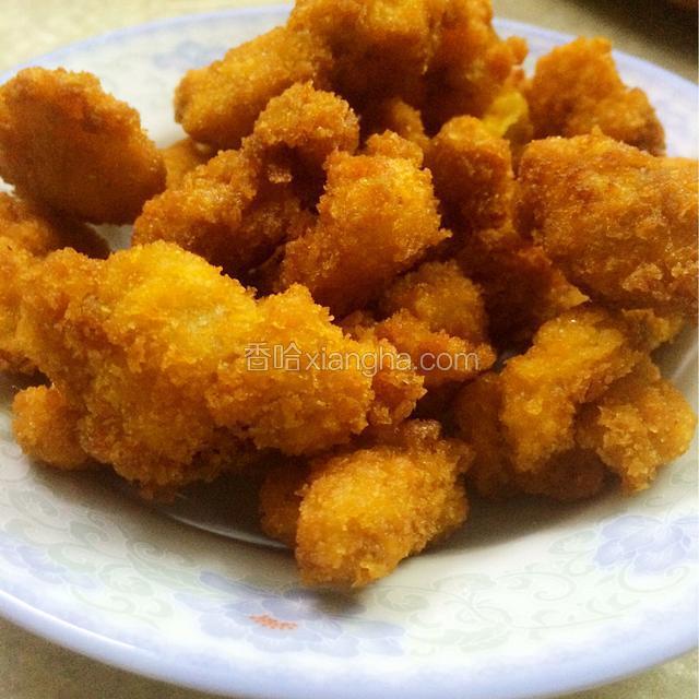 然后快速捞起来，装盘放一会儿蘸番茄酱即可食用啦，