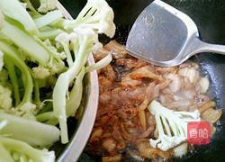 煸炒有机花菜的做法图解5