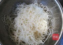 丝瓜油条米粉素汤(原创)的做法图解3