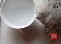 Illustration of how to make spicy shredded pork rice bowl 2