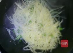 青椒脆炒土豆丝的做法图解4
