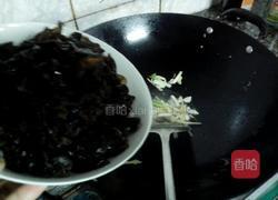 木耳炒鸡蛋的做法图解8