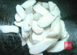 杏鲍菇瘦肉汤的做法图解6