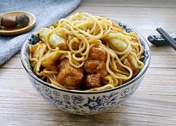 红烧肉豆角焖面