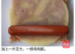 芝士香肠土司卷的做法图解3