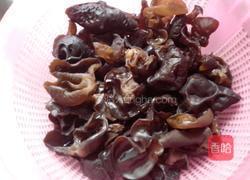 木耳韭菜鸡蛋包子的做法图解8