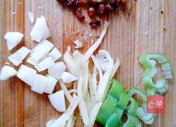 豆腐卤汁盖饭的做法图解2