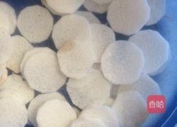 山药炒木耳的做法图解1