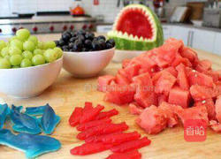 鲨鱼果盘 的做法图解6