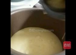 电饭煲做简单蛋糕的做法图解4