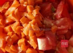 西红柿鸡蛋胡萝卜汤的做法图解2