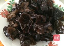 木耳炒鸡蛋的做法图解2