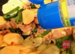 土豆片炒豆瓣肉丁的做法图解8