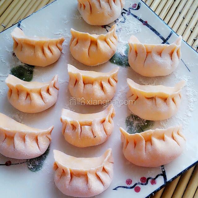 最终都捏成这样的水饺