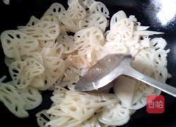 猪肉炒莲藕的做法图解6