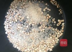 薏米粥的做法图解1