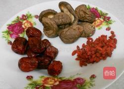 香菇乌鸡汤的做法图解2