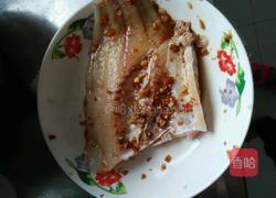 电饼铛烤鱼的做法图解3