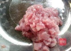 草菇炒肉的做法图解3