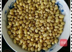 黄豆炒榨菜丝的做法图解1