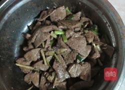 芹菜炒猪肝的做法图解6