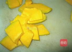南瓜炒鸭蛋的做法图解4