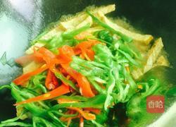 双椒脆豆腐的做法图解4