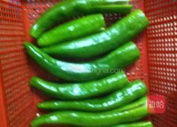 虎皮青椒的做法图解1