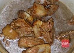 排骨猪尾煲的做法图解2