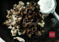 坝上榛蘑炒肉片的做法图解4
