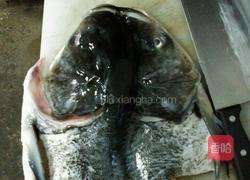 双椒鱼头的做法图解1