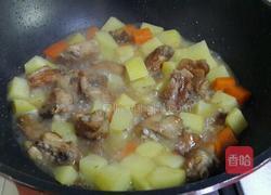 土豆烧鸡翅的做法图解6