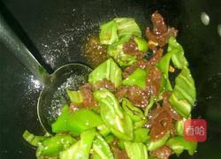腊肠炒青椒的做法图解8