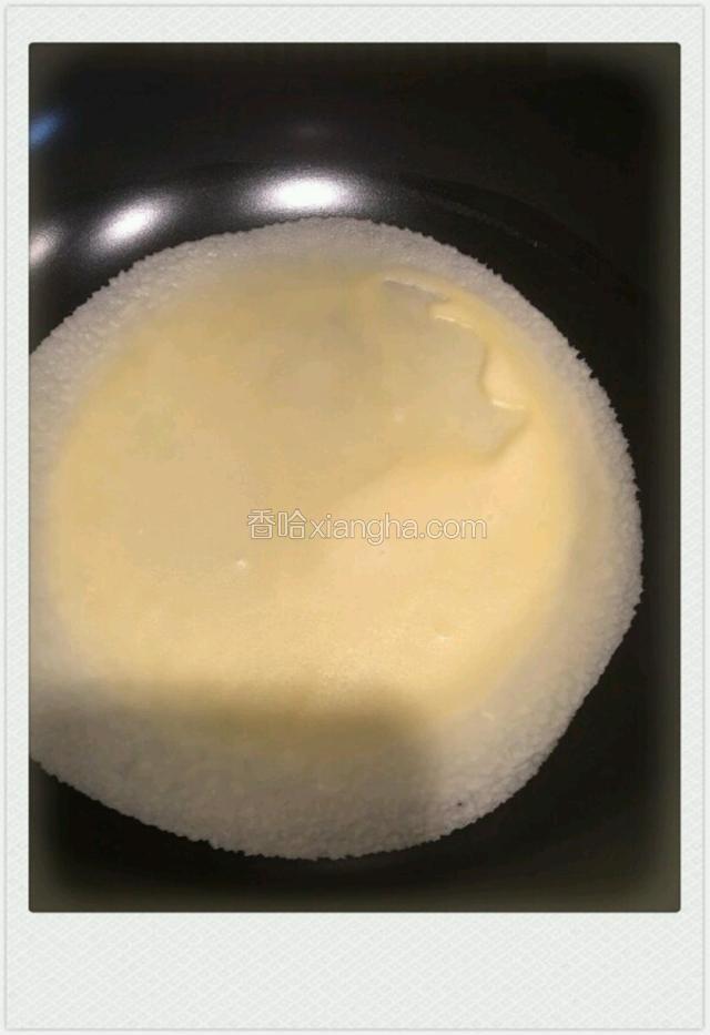 每次要搅匀方可取液制皮！（顶皮一平勺！皮偏大偏厚一点点儿，内皮偏小偏薄）