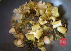 酸菜肥牛的做法图解3