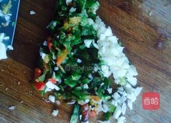 皮蛋拌豆角的做法图解3