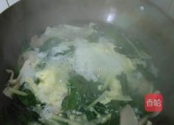 凤尾菇青菜蛋花汤的做法图解8