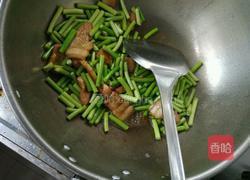 蒜苔腐竹炒肉的做法图解7