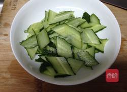 洋葱炒黄瓜的做法图解3